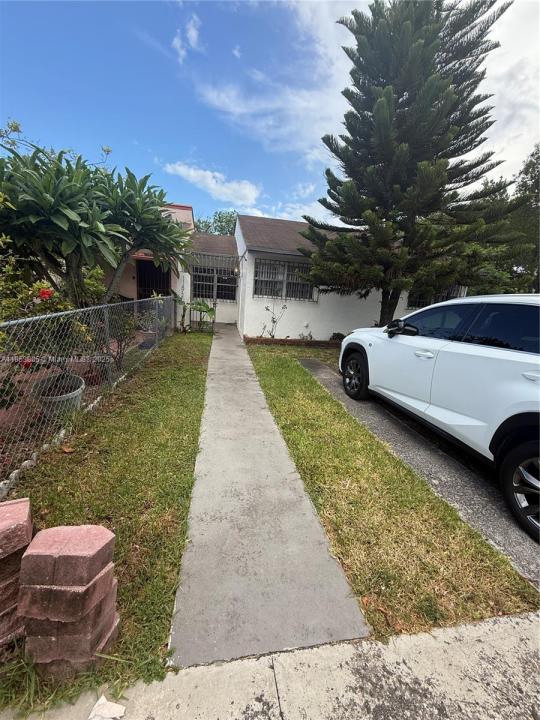 11472 SW 4th St, Sweetwater, Florida 33174, Amerika Birleşik Devletleri