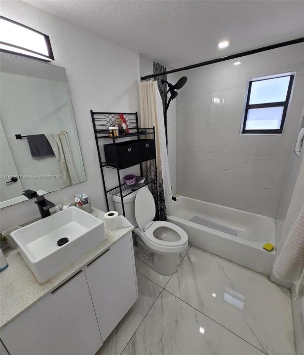 1281 NE 110th St 1281, Miami, Flórida 33161, Estados Unidos