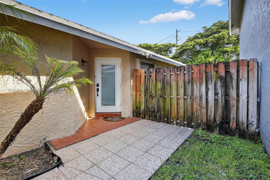 581 Lakeside Cir, Sunrise, フロリダ 33326, アメリカ合衆国