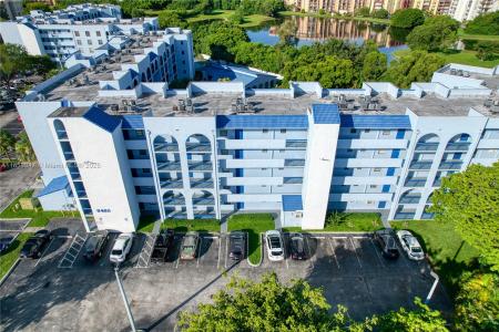 9460 Fontainebleau Blvd 130, Miami, Florida 33172, USA