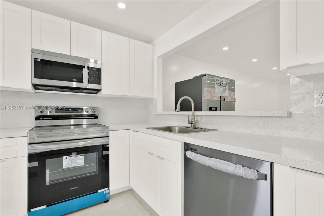 8320 Sands Point Blvd M107, Tamarac, Floride 33321, États-Unis