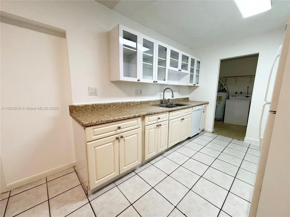 560 SW 50th Ter, Margate, 플로리다 33068, 미국