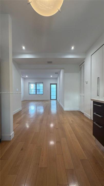 2021 Meridian Ave 11, Miami Beach, 佛羅里達州 33139, 美國