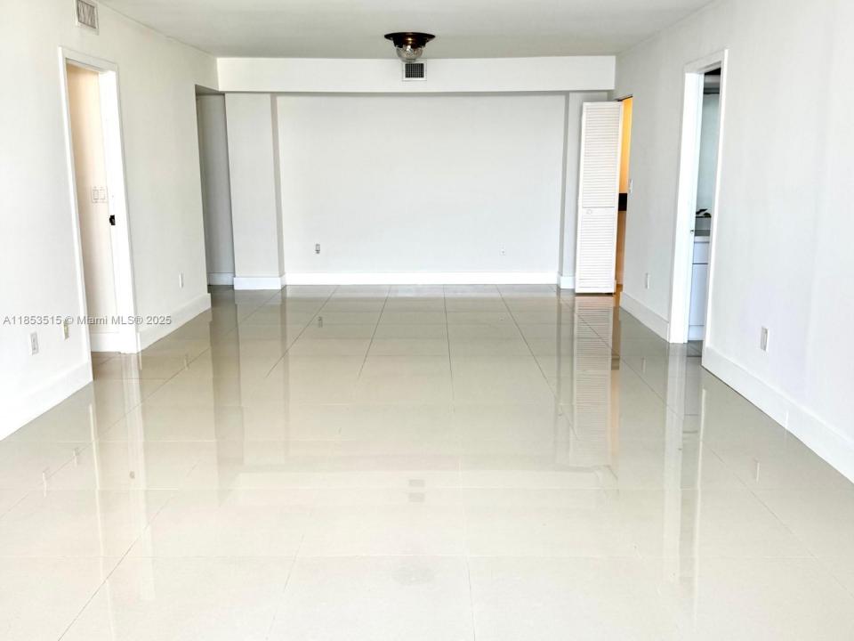 2333 Brickell Ave 2607, Miami, פלורידה 33129, ארצות הברית של אמריקה