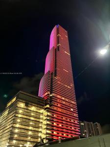 151 SE 1st St 1206, Miami, Florida 33131, USA