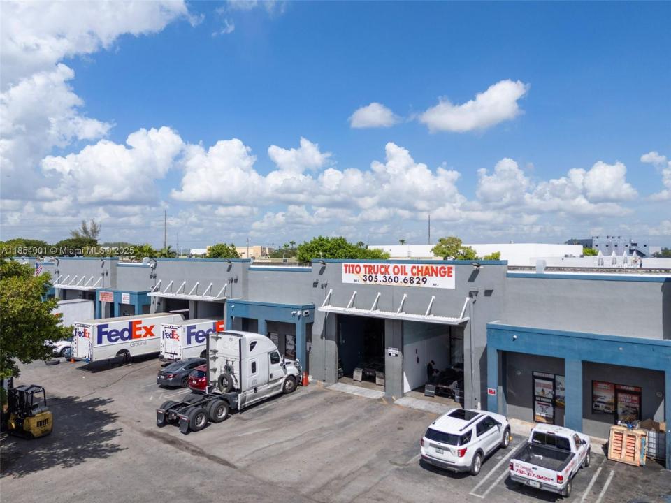 12320-12330 NW 106th Ct, Medley, Flórida 33178, Estados Unidos