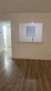 18101 NW 68th Ave E103, Hialeah, Florida 33015, USA