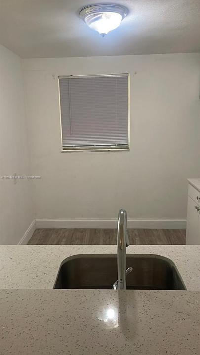 18101 NW 68th Ave E103, Hialeah, فلوريدا 33015, الولايات المتحدة
