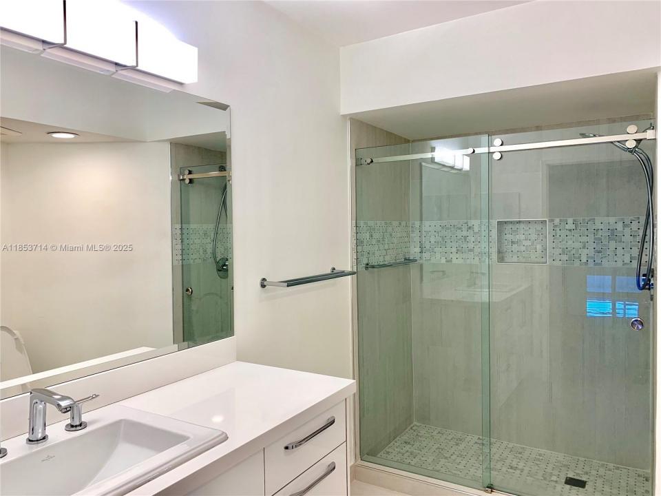 19101 Mystic Pointe Dr 2709, Aventura, Florida 33180
