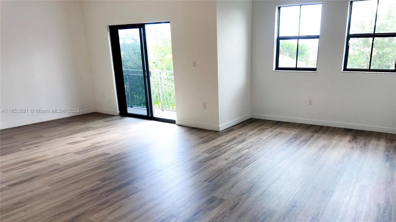 15560 SW 136 St #3-206, Miami, Флорида 33196, Соединенные Штаты