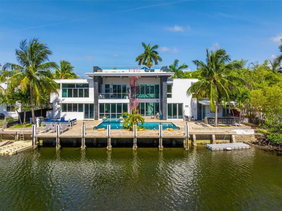 300 Royal Plaza Dr, Fort Lauderdale, Flórida 33301, Estados Unidos