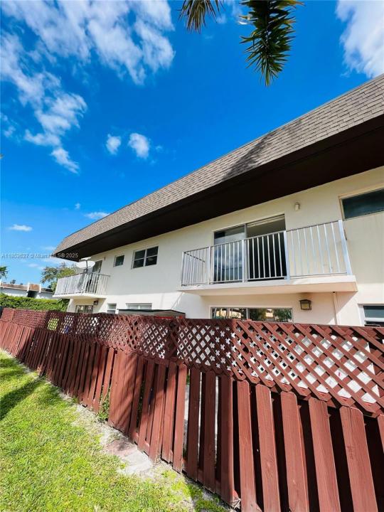 8601 SW 94th St 204W, Miami, Florida 33156
