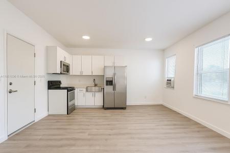 402 NW 12th Ave 208, Miami, Florida 33128, USA