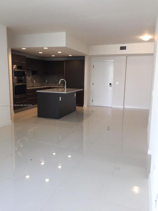 7825 NW 107 AVE 419, Doral, Floride 33178, États-Unis