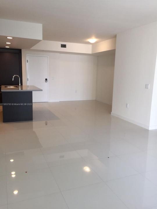 7825 NW 107 AVE 419, Doral, Floride 33178, États-Unis