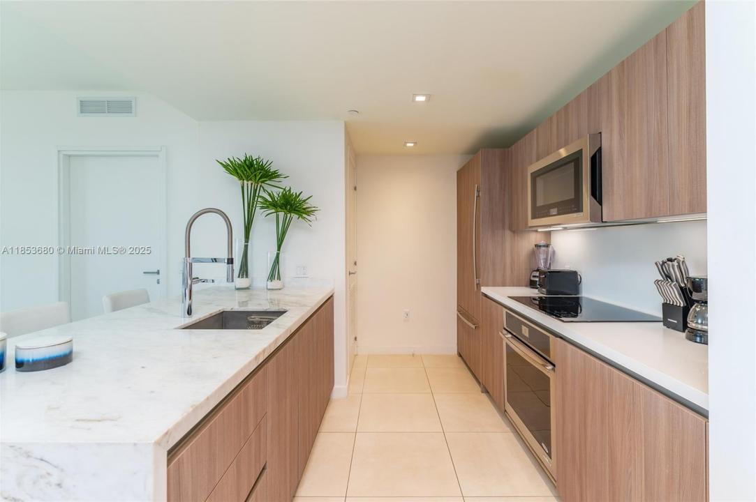 401 N Birch Rd 502, Fort Lauderdale, פלורידה 33304, ארצות הברית של אמריקה