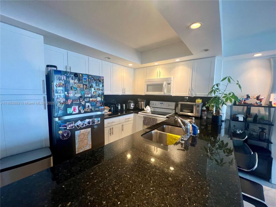 5838 Collins Ave 14D, Miami Beach, Флорида 33140, Соединенные Штаты