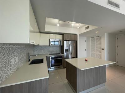 5252 NW 85th Ave 1809, Doral, Florida 33166, USA