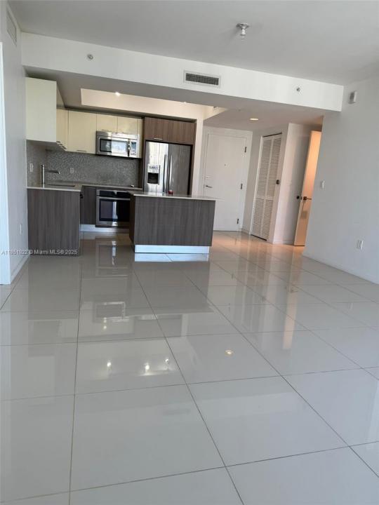 5252 NW 85th Ave 1809, Doral, Florida 33166, USA