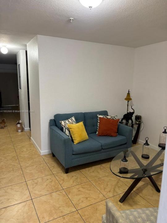 14054 NW 17th AVE 14054, Opa-Locka, 佛罗里达州 33054, 美国