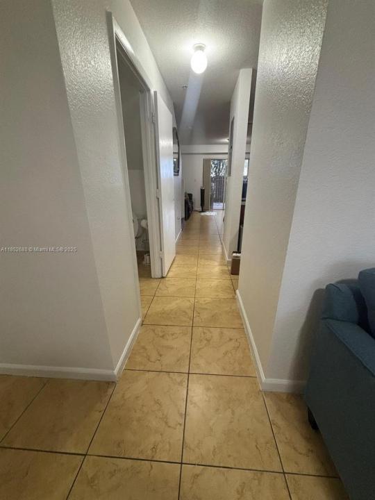 14054 NW 17th AVE 14054, Opa-Locka, 佛罗里达州 33054, 美国