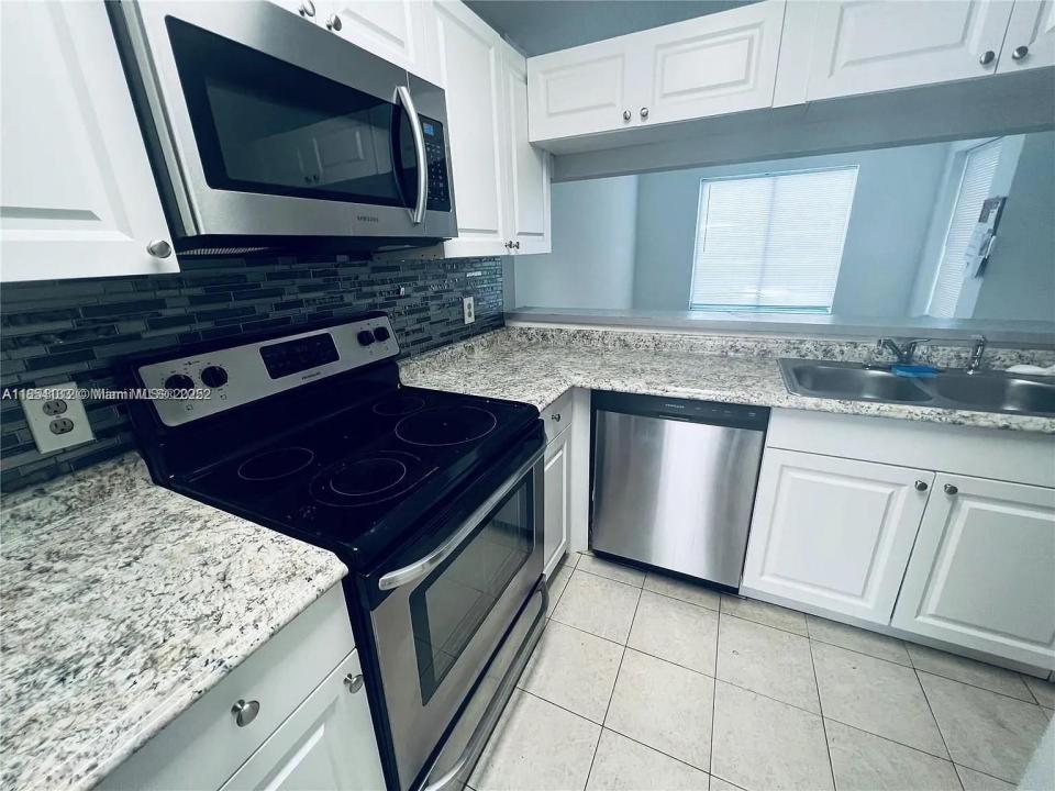 1069 Coral Club Dr 1069, Coral Springs, Florida 33071, Stati Uniti