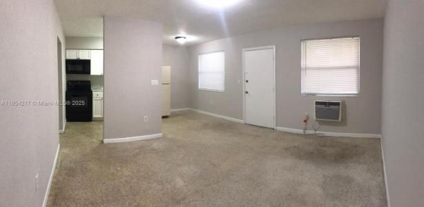 15940 NE 19th Pl 4, North Miami Beach, Florida 33162, USA