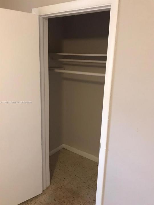 15940 NE 19th Pl 4, North Miami Beach, Флорида 33162, Соединенные Штаты