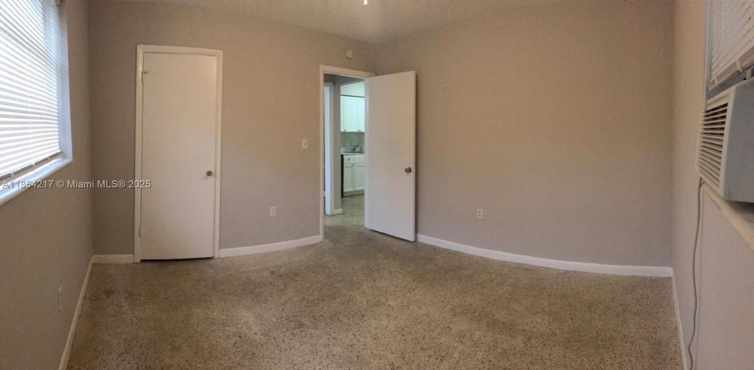15940 NE 19th Pl 4, North Miami Beach, Флорида 33162, Соединенные Штаты