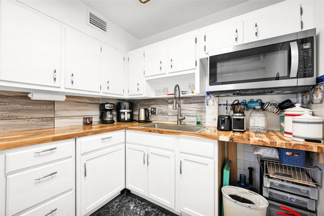 2841 NE 163rd St 710, North Miami Beach, 佛羅里達州 33160, 美國