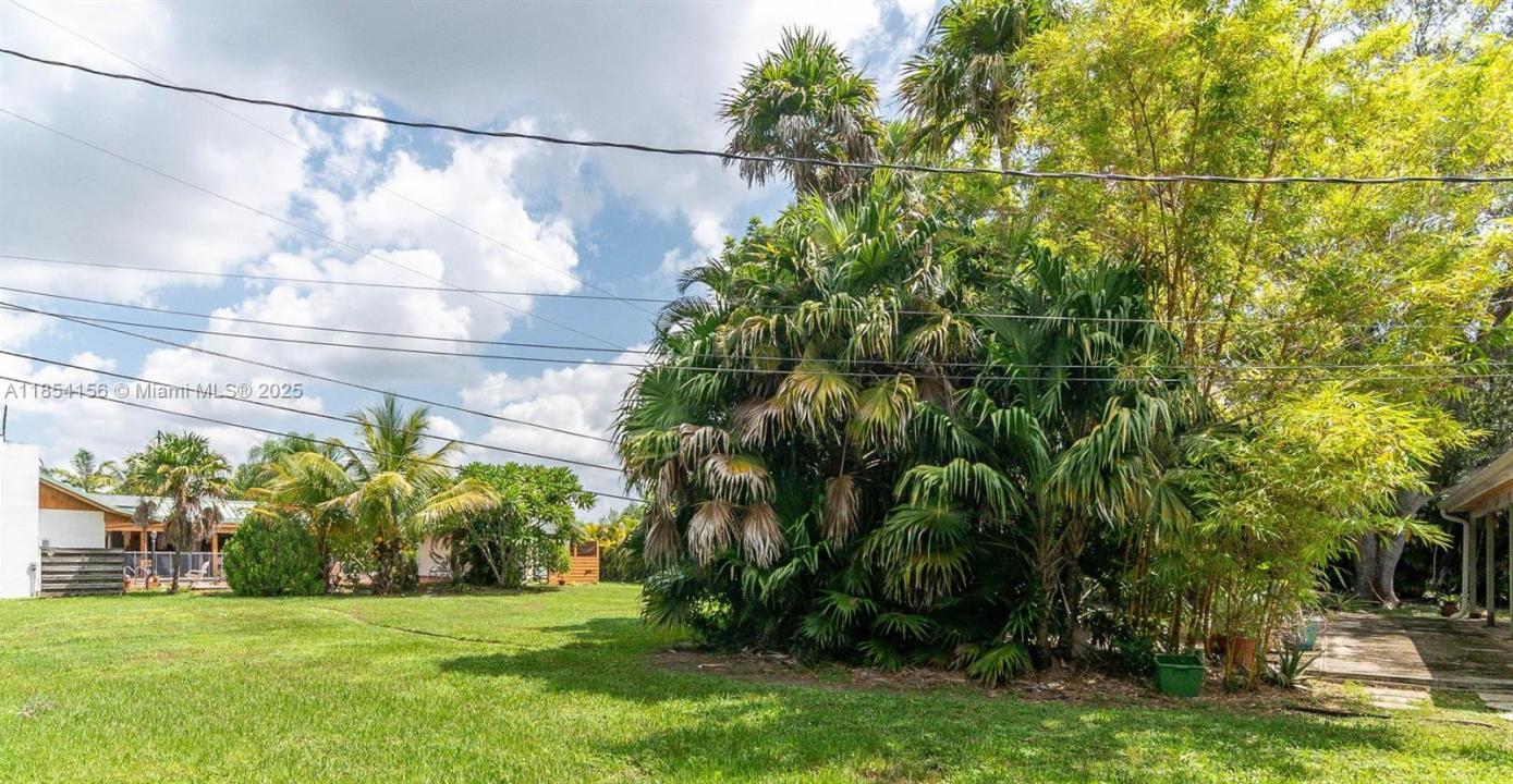 8465 SW 143rd St, Palmetto Bay, Florida 33158
