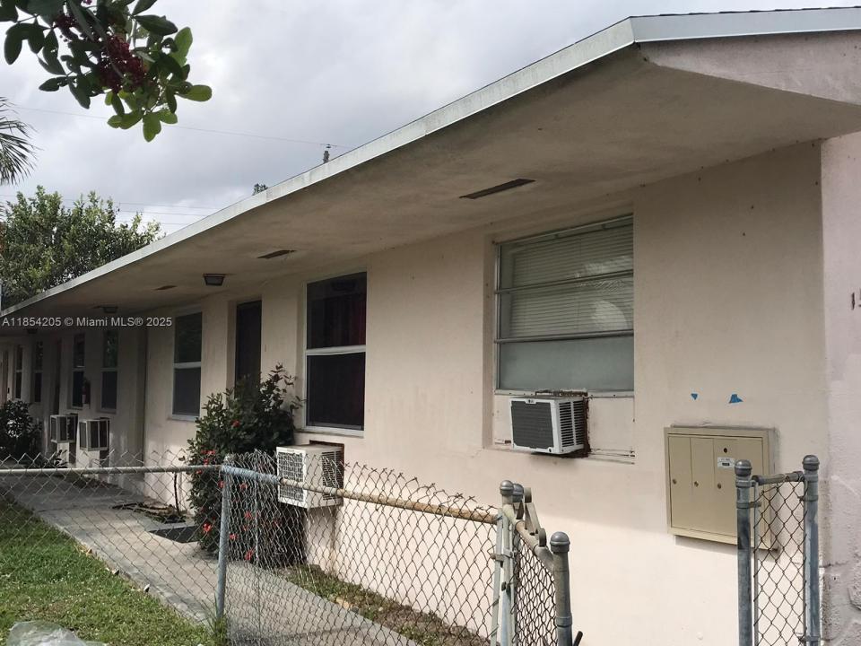 15940 NE 19th Pl 2, North Miami Beach, 플로리다 33162, 미국