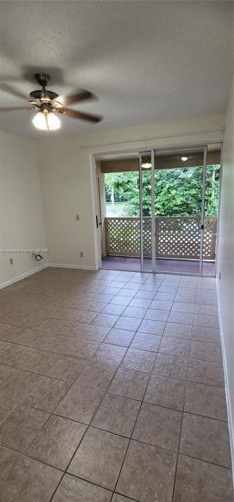 18342 NW 68th Ave L, Hialeah, Flórida 33015, Estados Unidos