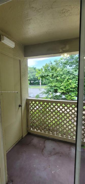 18342 NW 68th Ave L, Hialeah, Flórida 33015, Estados Unidos