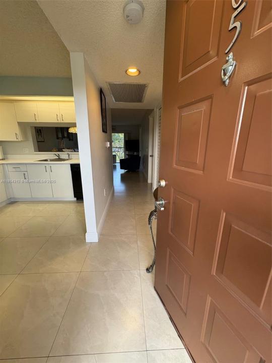 12955 SW 16th Ct 205M, Pembroke Pines, Floride 33027, États-Unis