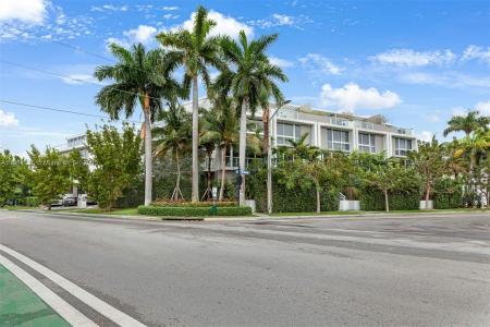 1000 99th St 1, Bay Harbor Islands, Florida 33154, USA