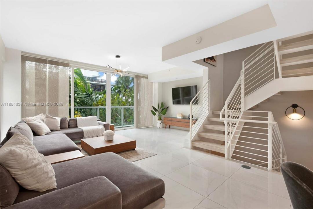 1000 99th St 1, Bay Harbor Islands, フロリダ 33154, アメリカ合衆国