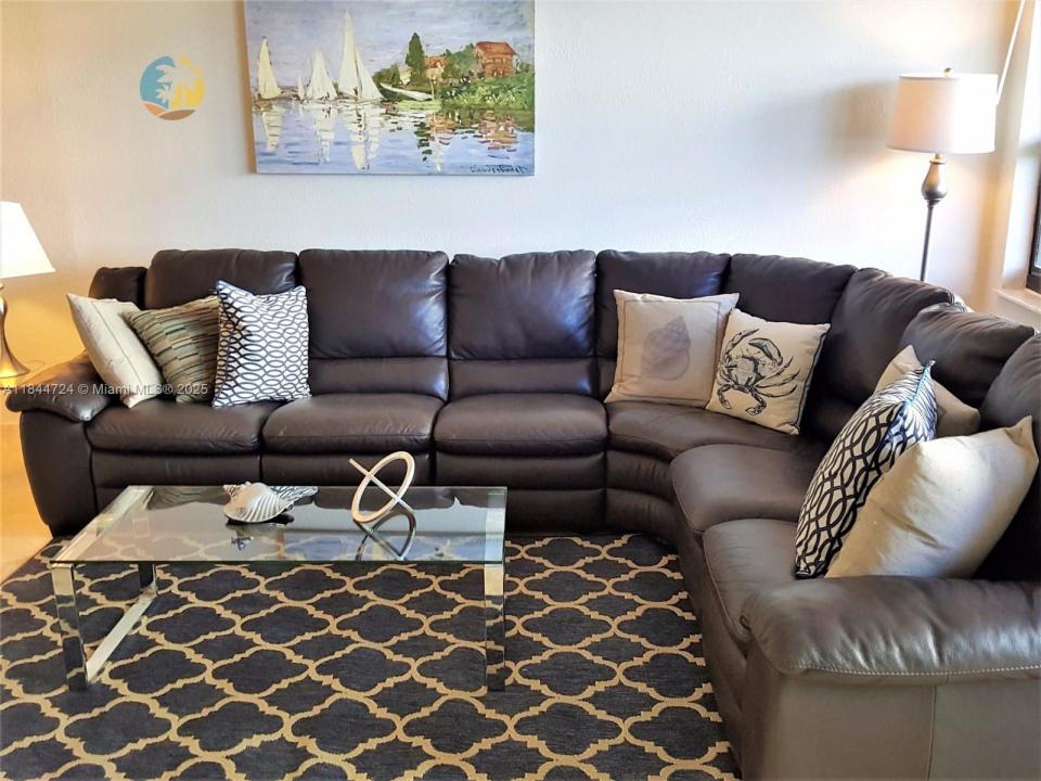 5225 Collins Ave 510, Miami Beach, Florida 33140