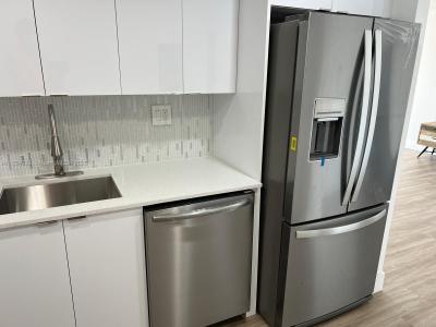 500 Bayview Dr 1120, Sunny Isles Beach, Florida 33160, USA