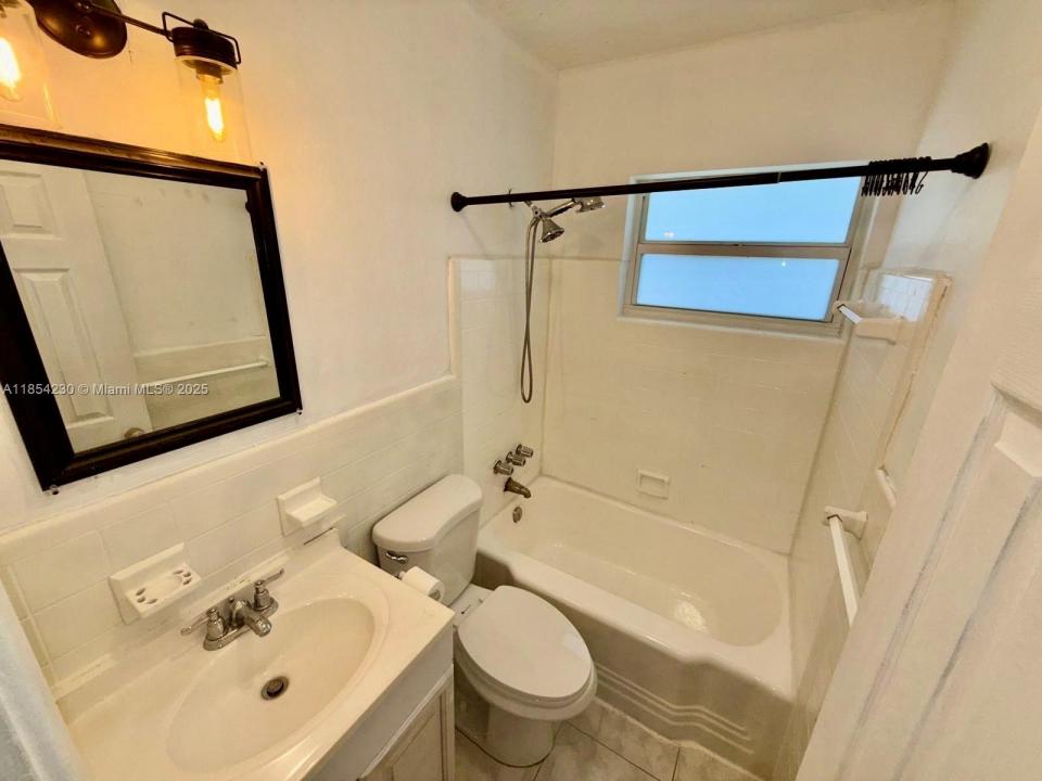 1061 NE 34th Ct 1061, Oakland Park, Floride 33334, États-Unis
