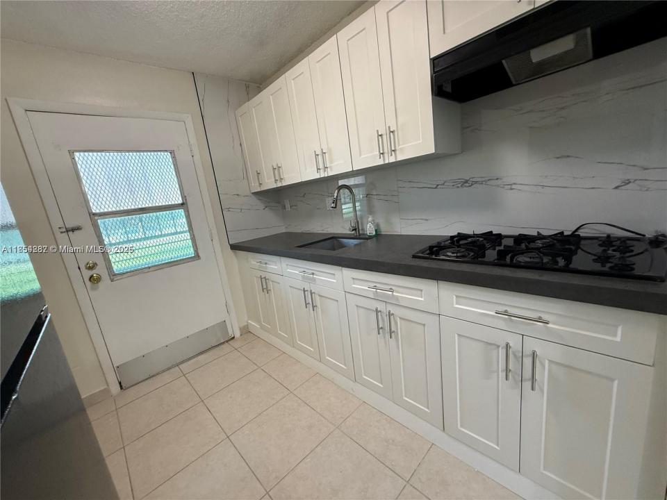 70 NE 202nd Ter T7, Miami Gardens, Florida 33179, Estados Unidos