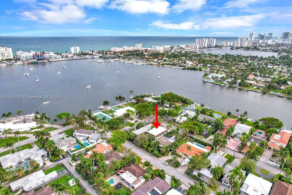 919 N Northlake Dr, Hollywood, Florida 33019
