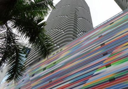 55 SW 9th St 2401, Miami, Florida 33130, USA
