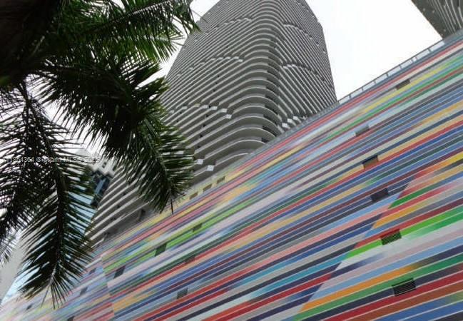 55 SW 9th St 2401, Miami, Флорида 33130, Соединенные Штаты
