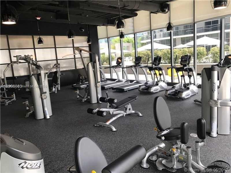 55 SW 9th St 2401, Miami, Флорида 33130, Соединенные Штаты