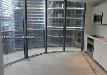 55 SW 9th St 2401, Miami, Флорида 33130, Соединенные Штаты
