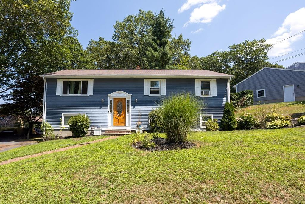 121 Crossbow Lane, West Warwick, Rhode Island 02893, HOA KỲ