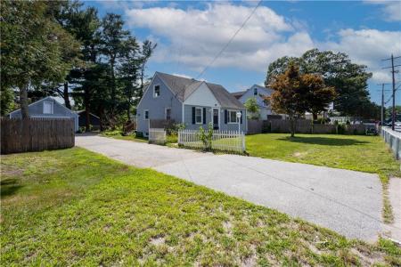 2540 West Shore Road, Warwick, RI 02889, USA