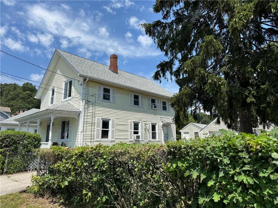 17 Warren Avenue, Lincoln, Rhode Island 02865, USA