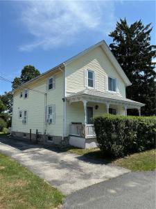 17 Warren Avenue, Lincoln, Rhode Island 02865, USA